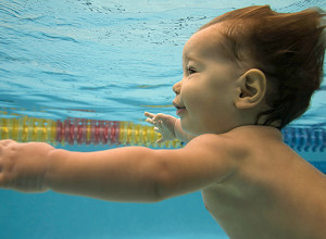 swimming-baby--z